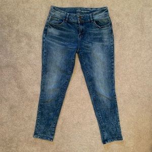 Size 8 - New York and Company Curvy Boyfriend Jean